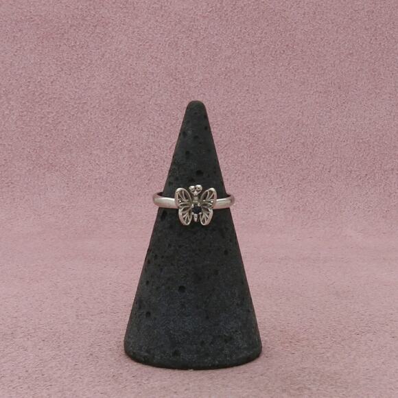 sterling silver vintage tiny sapphire butterfly ring size 2.75 - Picture 1 of 3